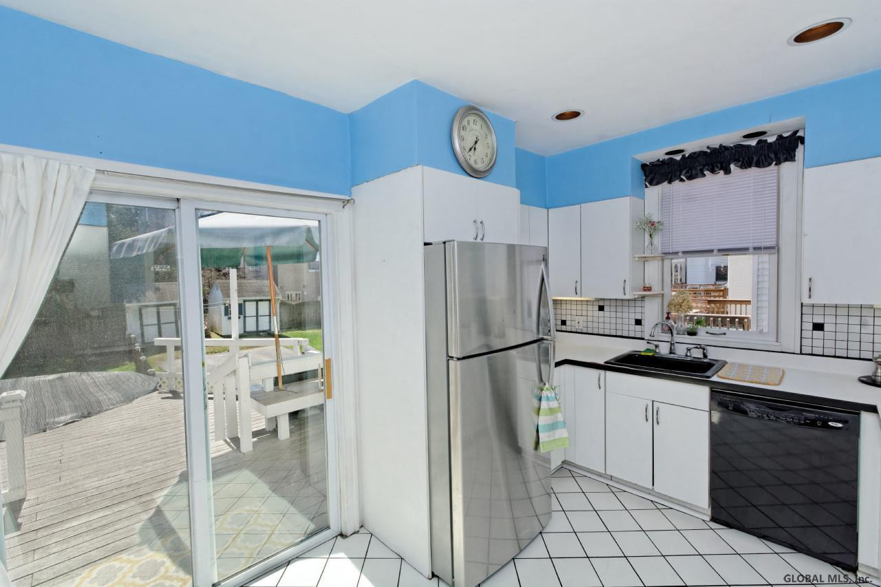 1674 Rugby Road Schenectady, NY 12309 - Photo 11 of 25 Photo 11