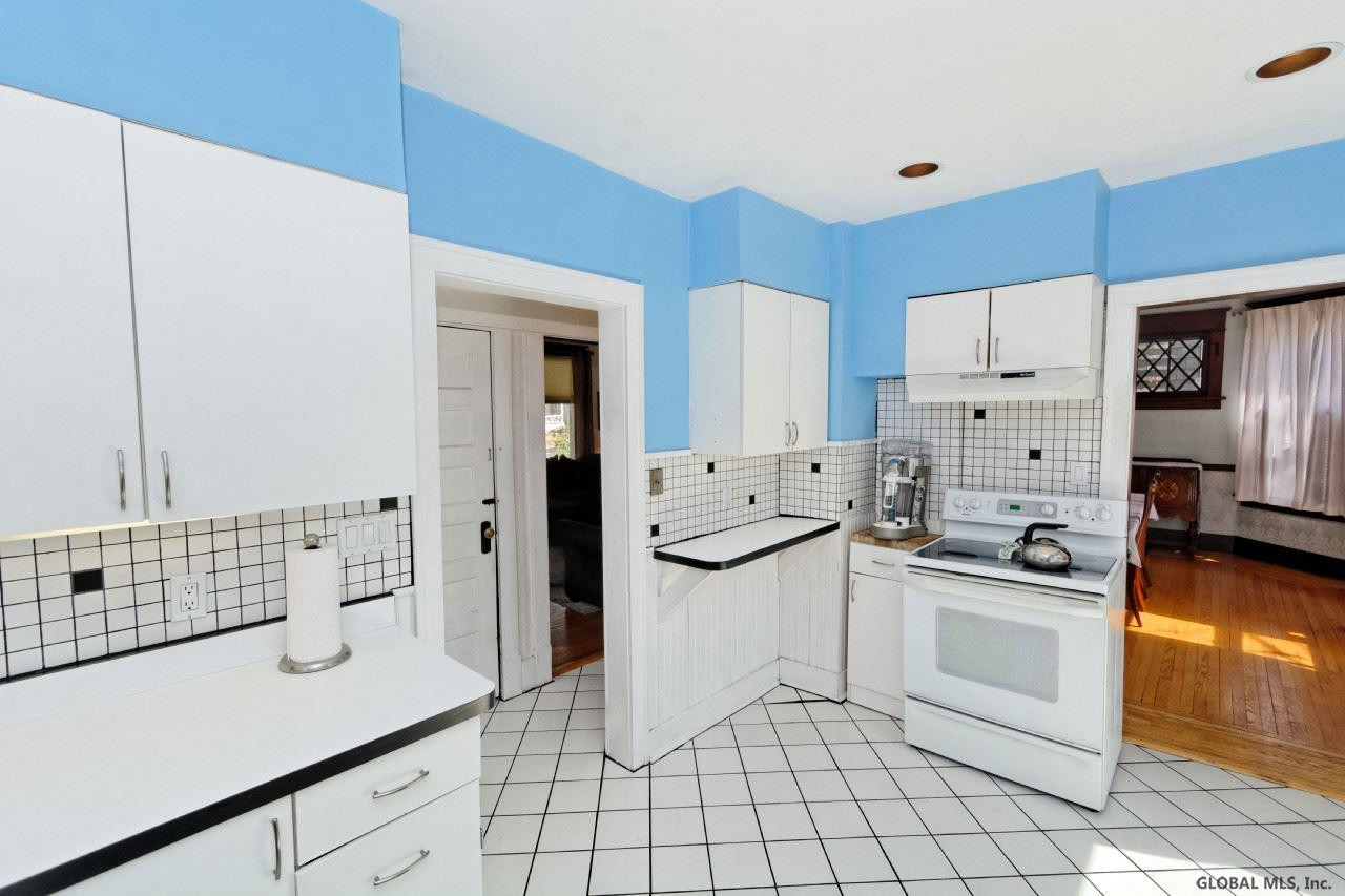 1674 Rugby Road Schenectady, NY 12309 - Photo 12 of 25 Photo 12