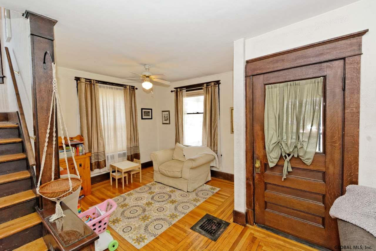 1674 Rugby Road Schenectady, NY 12309 - Photo 3 of 25 Photo 3