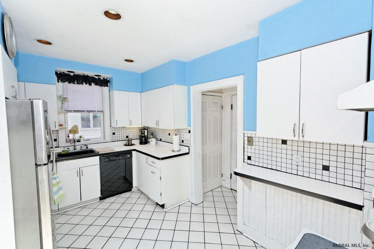 1674 Rugby Road Schenectady, NY 12309 - Photo 10 of 25 Photo 10
