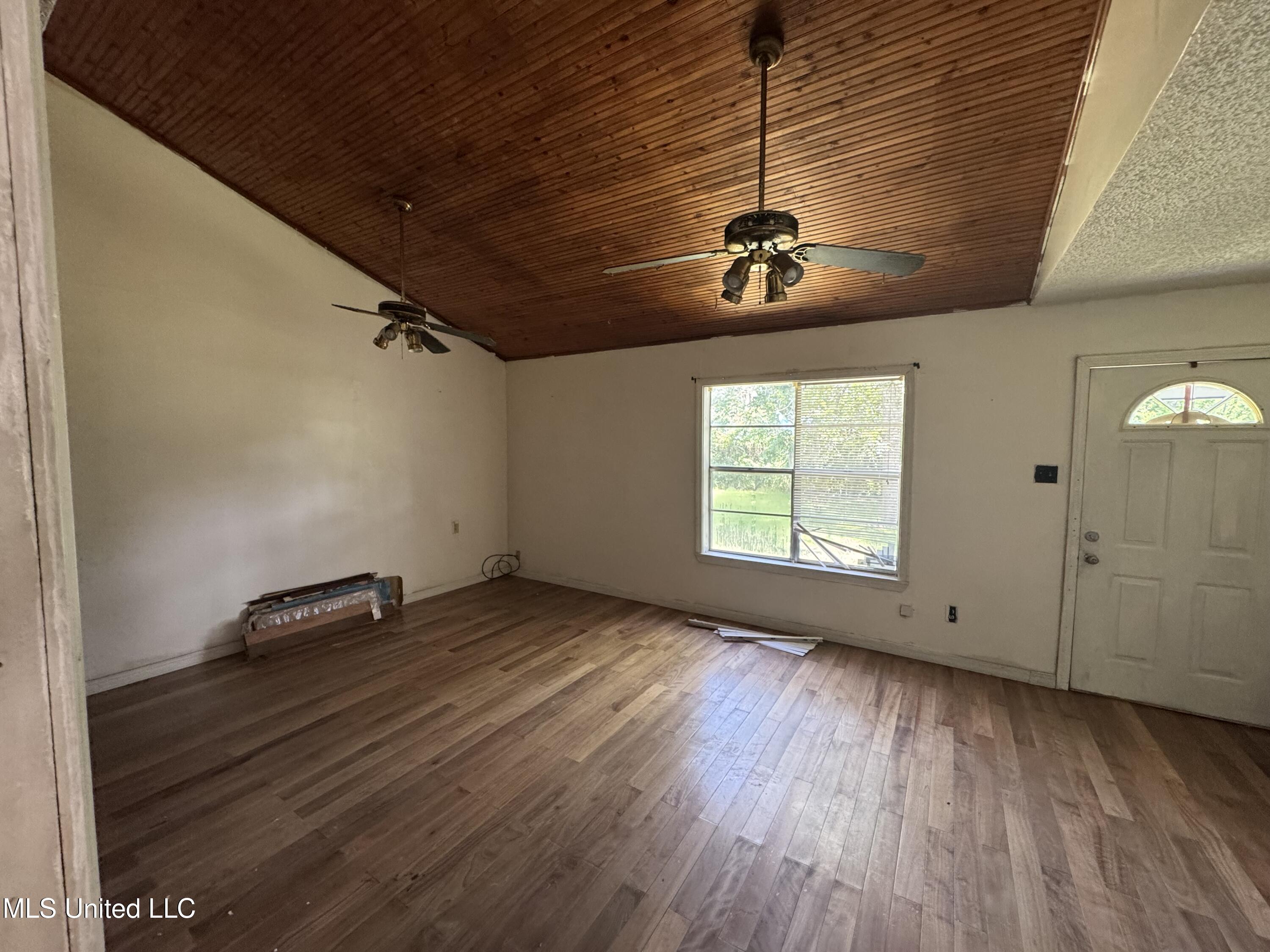 5418 Elder Street Moss Point, MS 39563 - Photo 4 of 13 IMG_8283