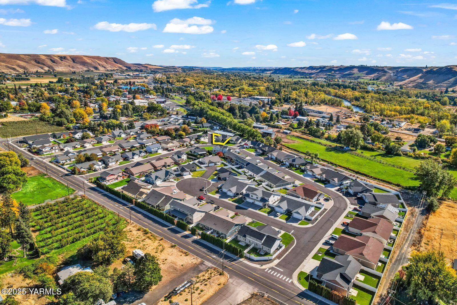 115 Apple Loop Naches, WA 98937 - Photo 43 of 48 an aerial view of a city