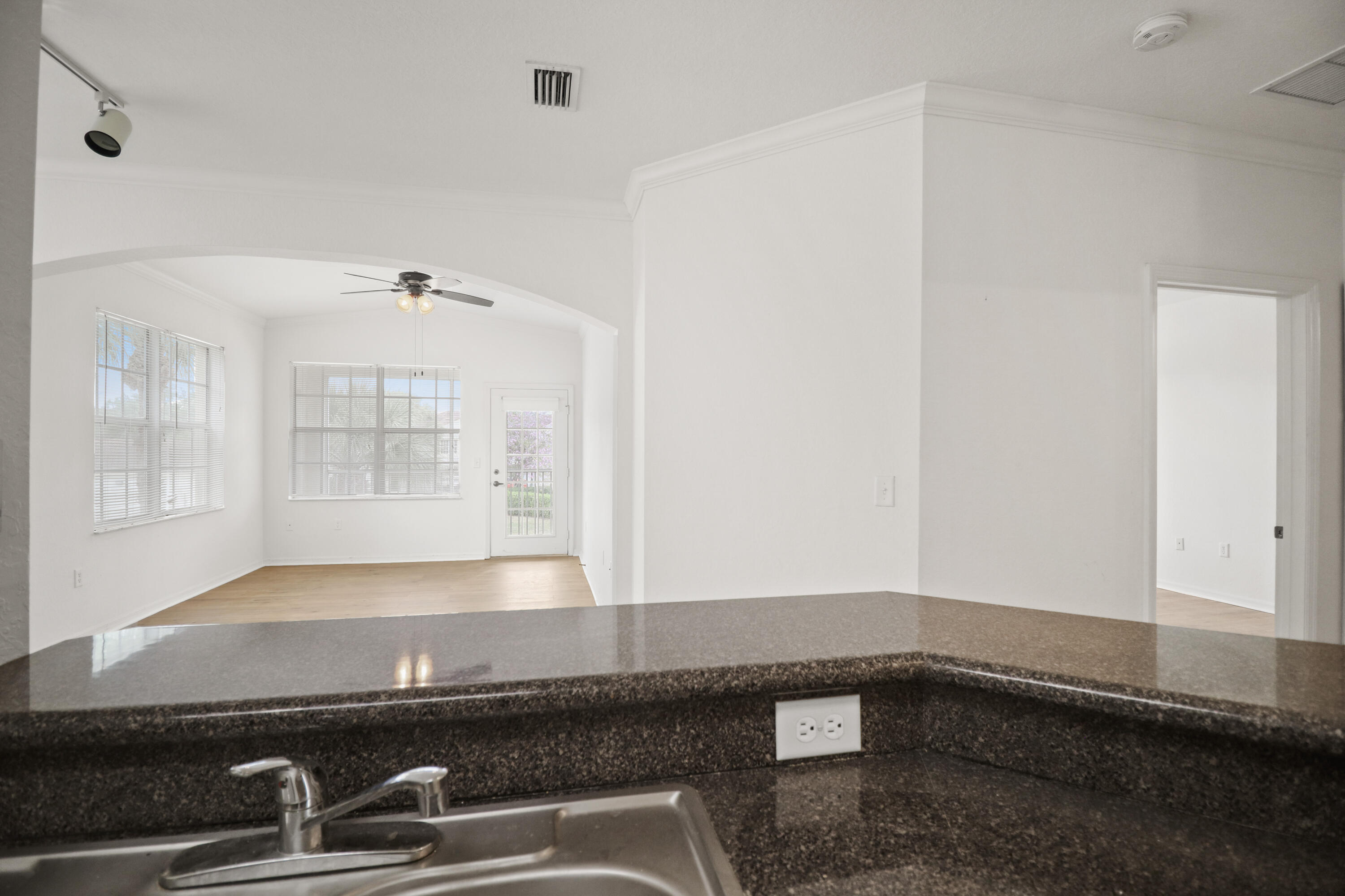 272 Southeast Kitching Circle Stuart, FL 34994 - Photo 12 of 52 12-IMG_0790