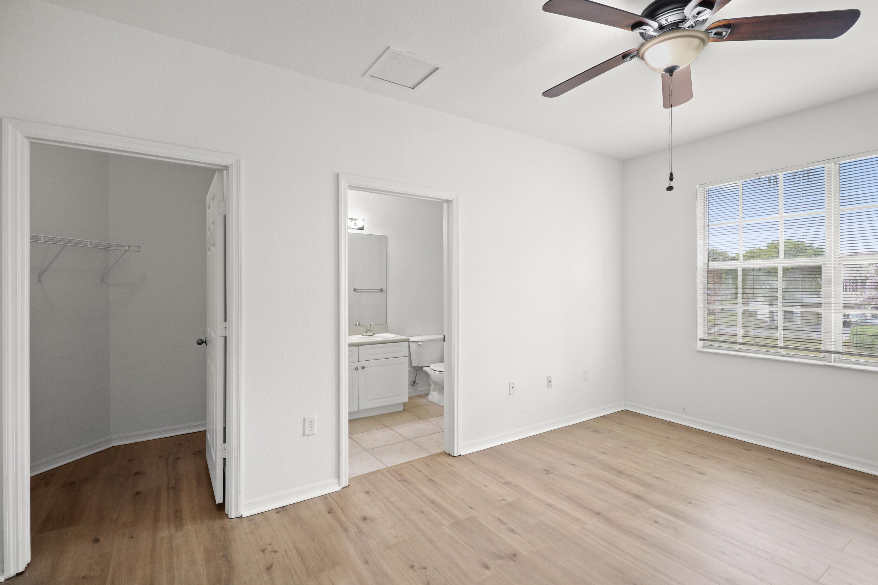 272 Southeast Kitching Circle Stuart, FL 34994 - Photo 17 of 52 17-IMG_0739