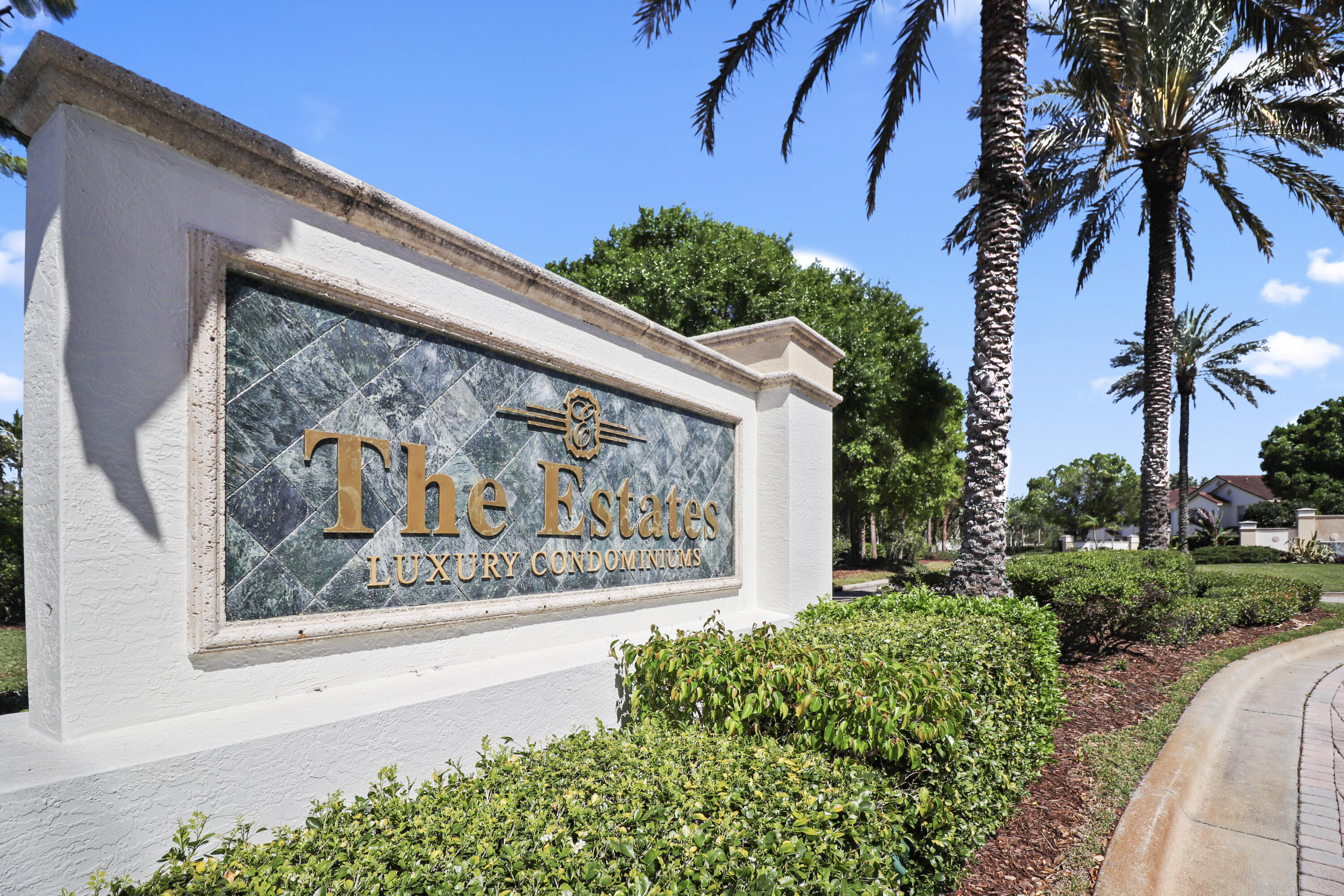 272 Southeast Kitching Circle Stuart, FL 34994 - Photo 2 of 52 2-IMG_0258