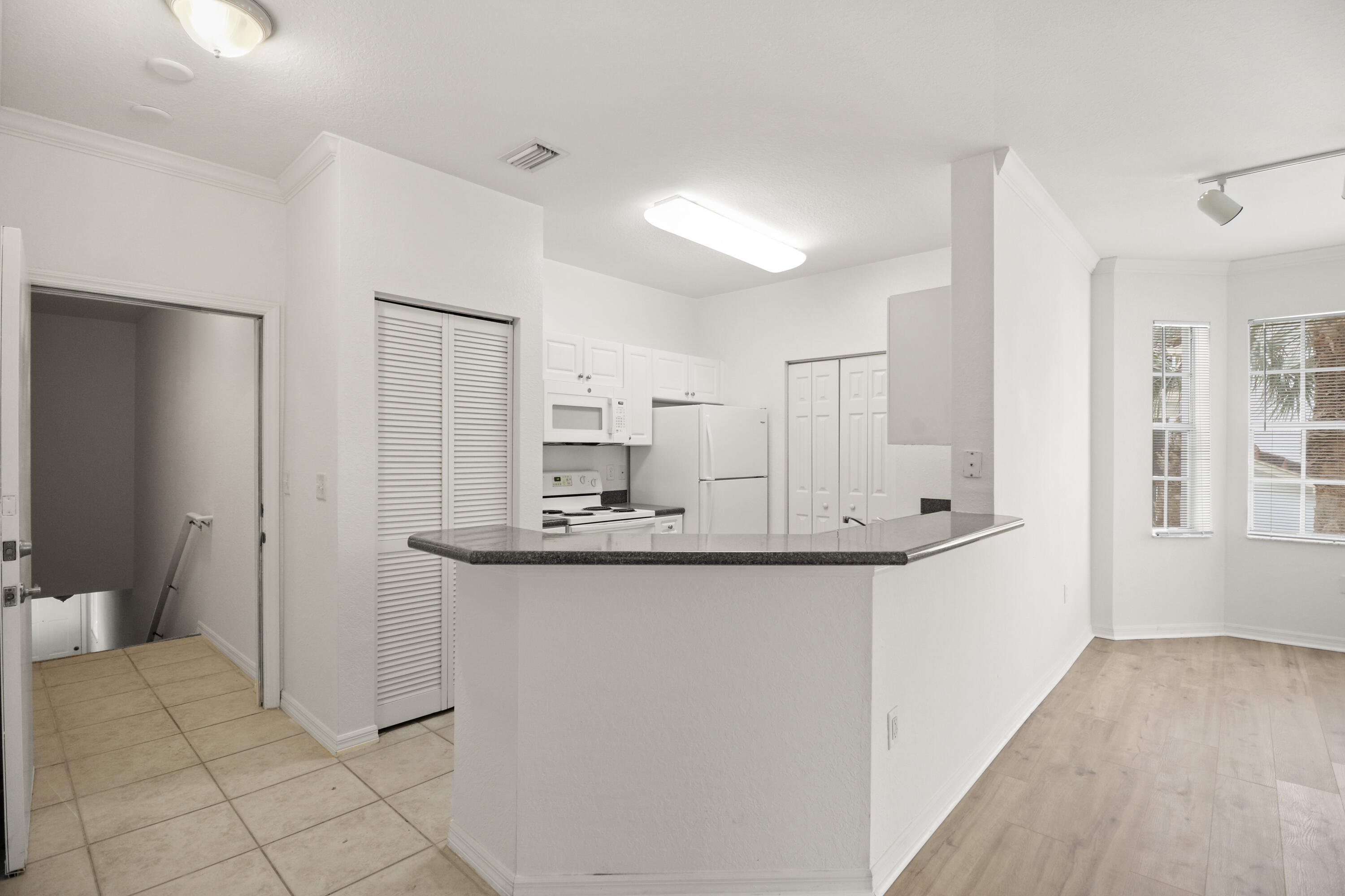 272 Southeast Kitching Circle Stuart, FL 34994 - Photo 24 of 52 24-IMG_0784