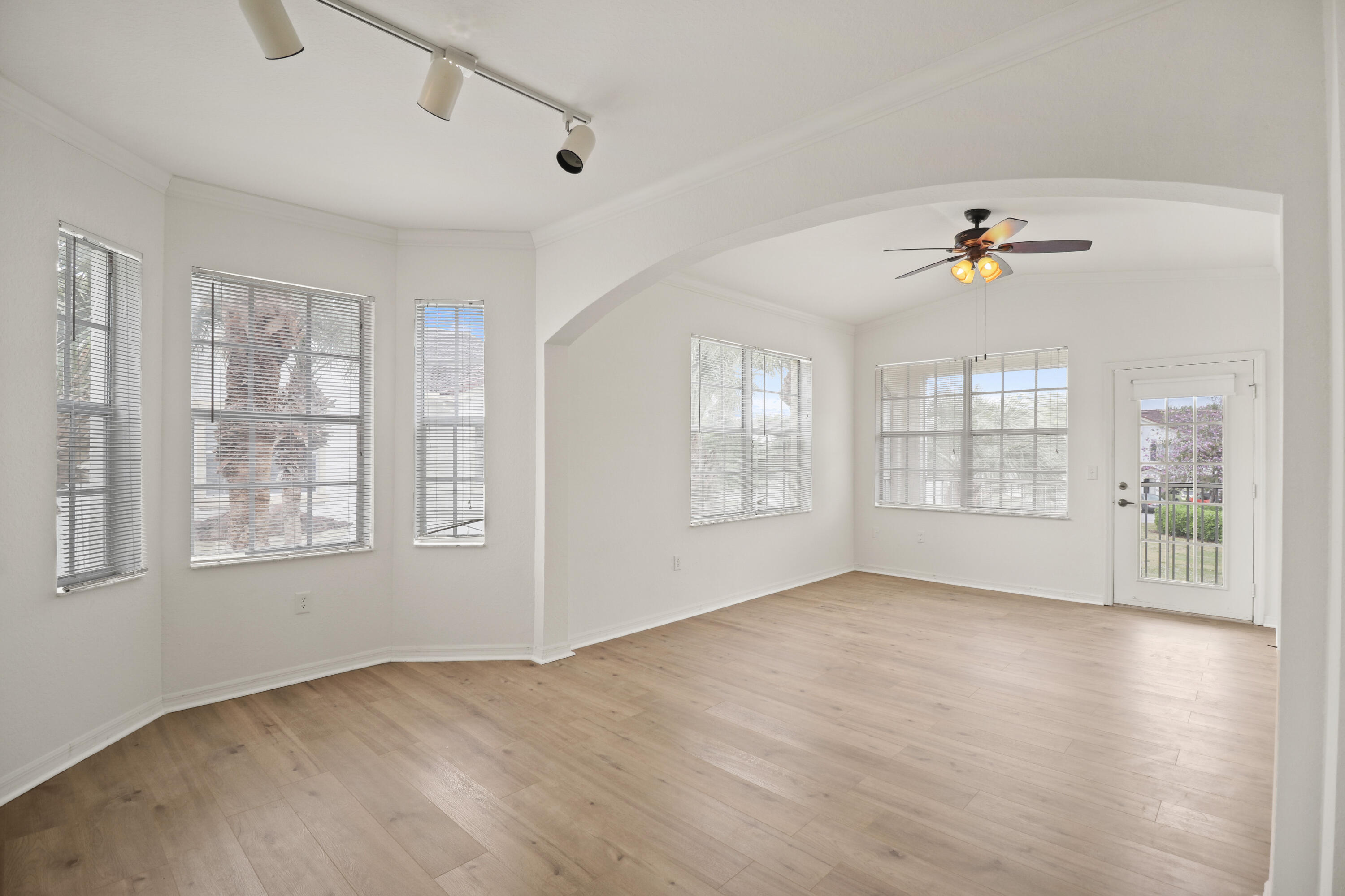 272 Southeast Kitching Circle Stuart, FL 34994 - Photo 5 of 52 5-IMG_0796