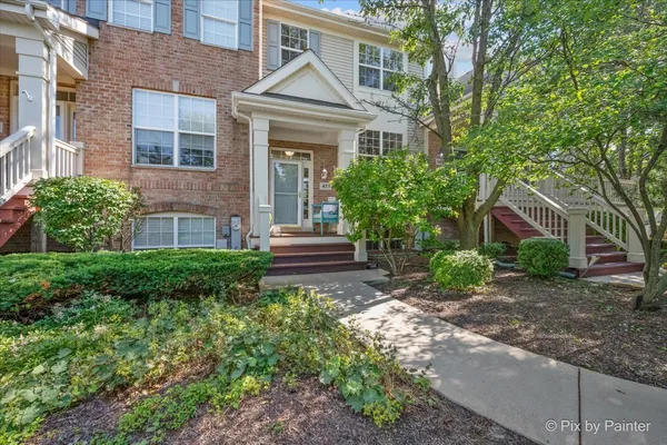 $350,000 | 471 East Railroad Avenue, Bartlett, IL 60103