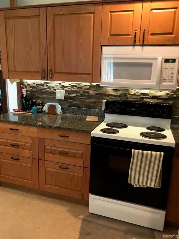 10536 Maple Crossing Canadian Lakes, MI 49346 - Photo 12 of 24