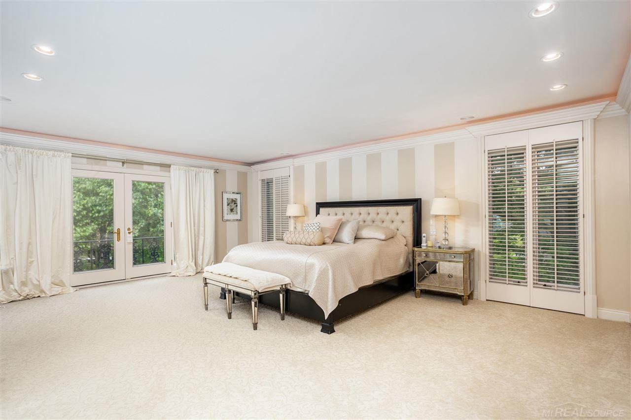 1 Provencal Road Grosse Pointe Farms, MI 48236 - Photo 37 of 87