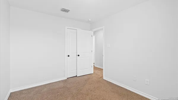 $1,300 | 6962 Lakeview Dr., Unit 102, San Antonio, TX 78244