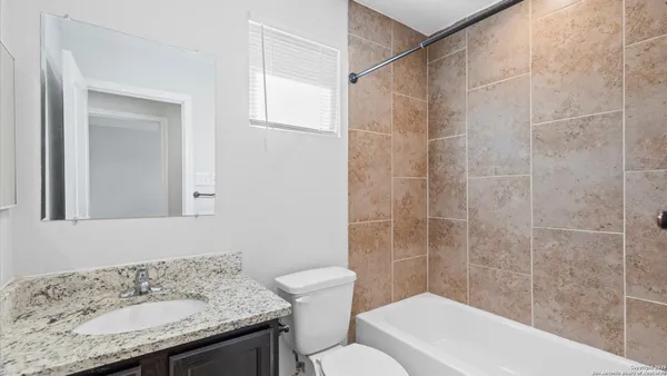 $1,300 | 6962 Lakeview Dr., Unit 102, San Antonio, TX 78244