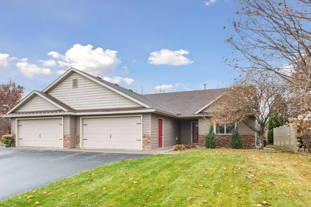 $350,000 | 3415 Cambridge Place, River Falls, WI 54022