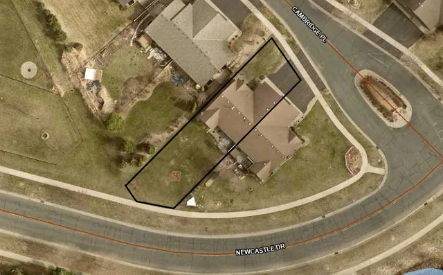 $350,000 | 3415 Cambridge Place, River Falls, WI 54022