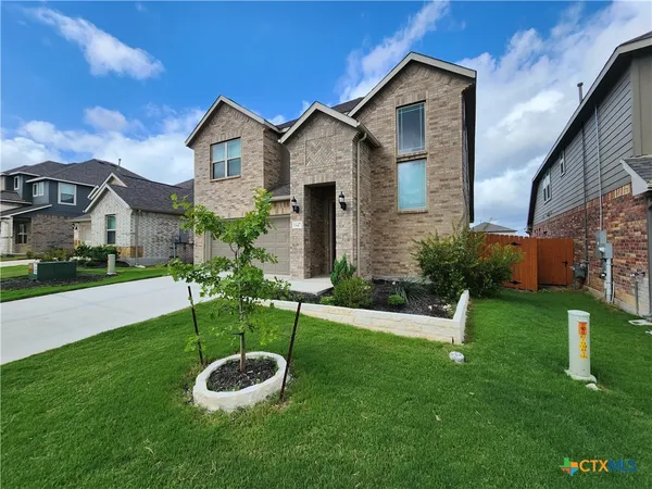 $2,895 | 1647 Stone House, New Braunfels, TX 78132