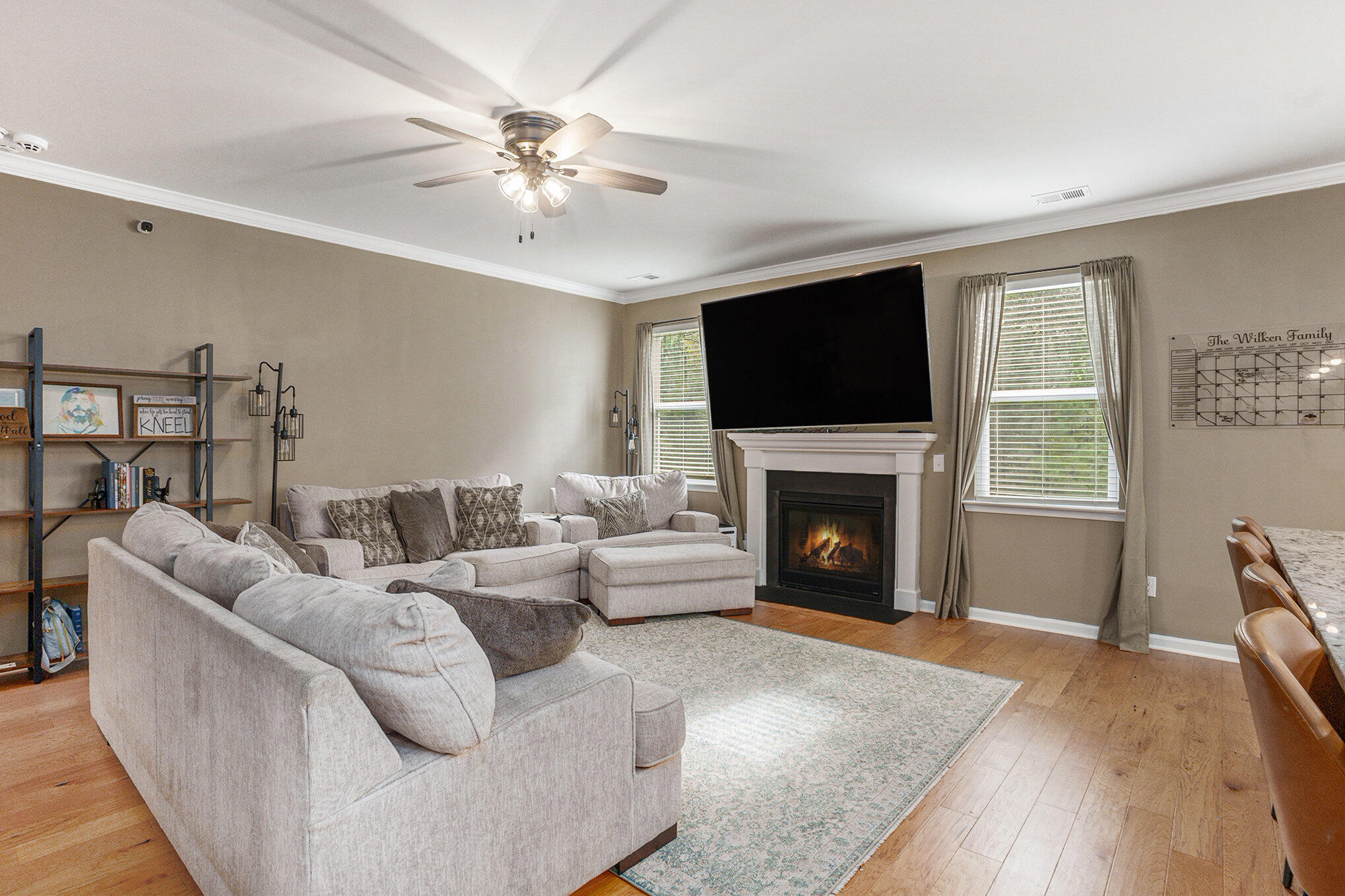 488 Oak View Way Summerville, SC 29483 - Photo 13 of 47 living