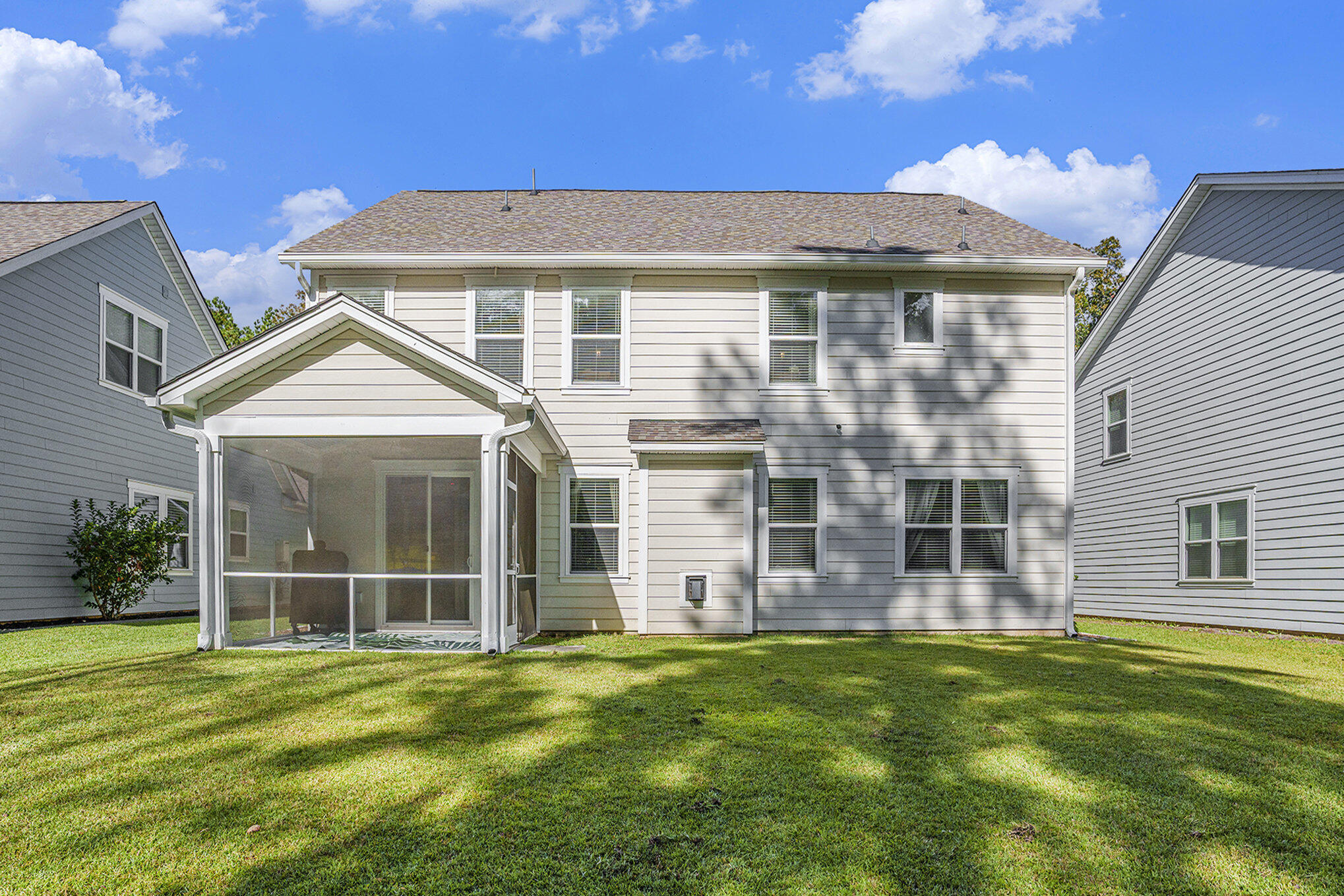 488 Oak View Way Summerville, SC 29483 - Photo 4 of 47 backyard