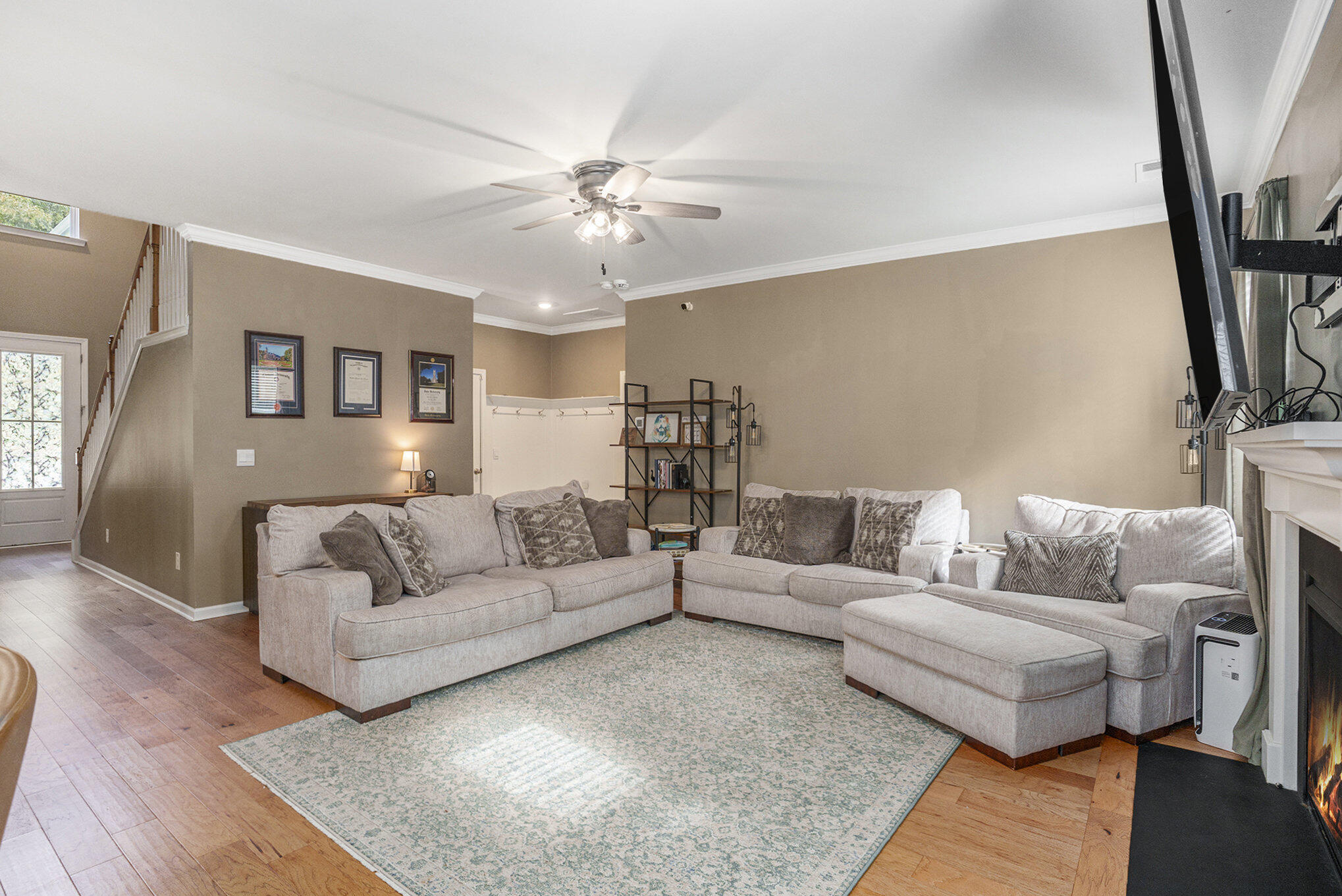 488 Oak View Way Summerville, SC 29483 - Photo 8 of 47 living room