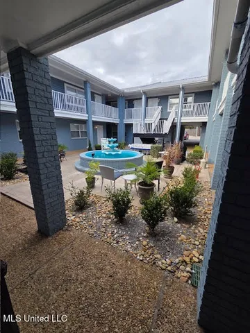 $179,900 | 1282 Beach Boulevard, Unit 105, Biloxi, MS 39530