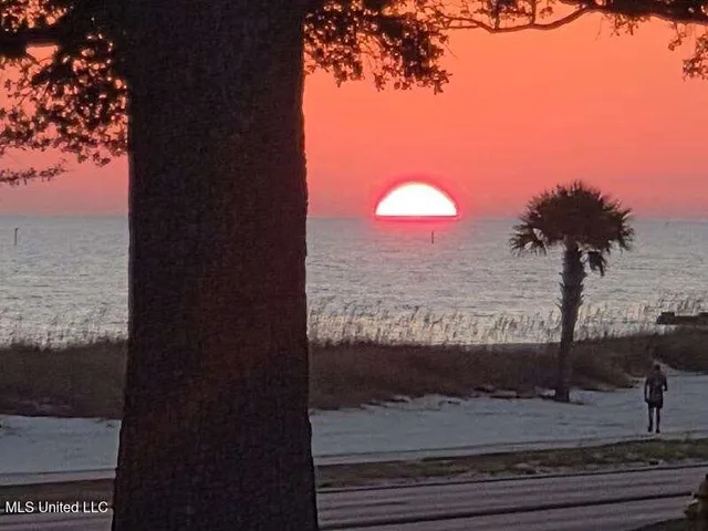 $179,900 | 1282 Beach Boulevard, Unit 105, Biloxi, MS 39530