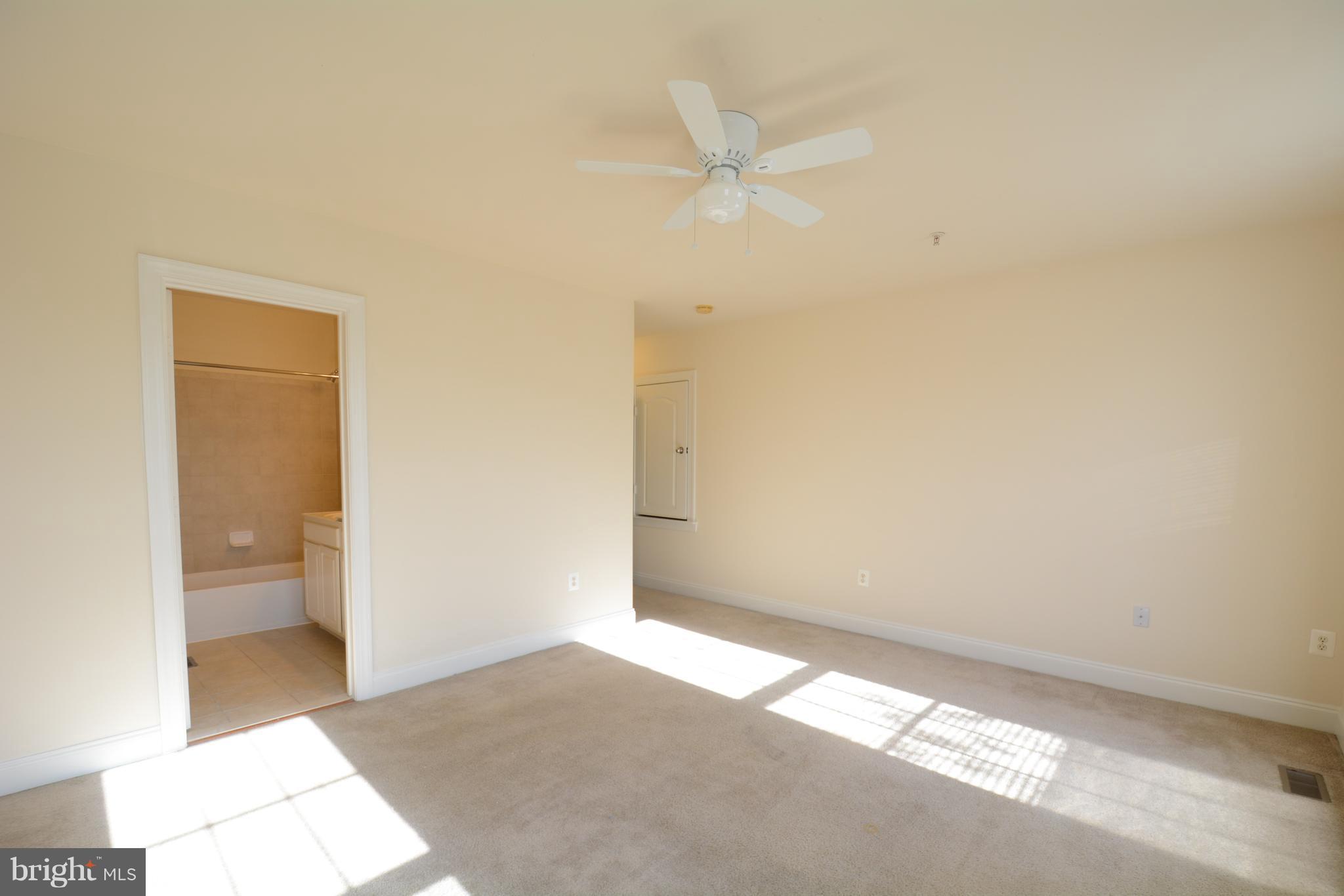 4110 Potomac Highlands Circle, Unit 5 Triangle, VA 22172 - Photo 14 of 24 a view of a bathroom