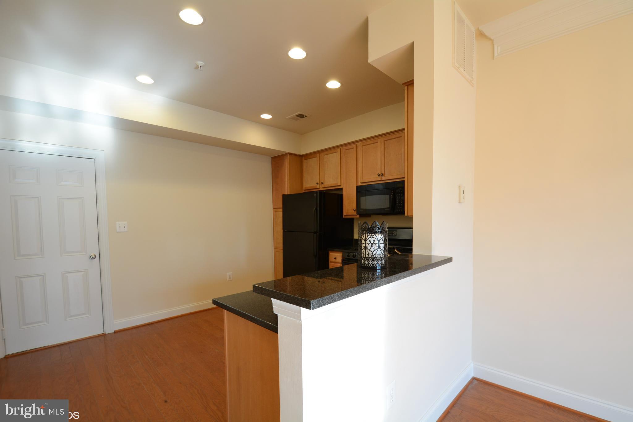 4110 Potomac Highlands Circle, Unit 5 Triangle, VA 22172 - Photo 6 of 24 a view of workspace