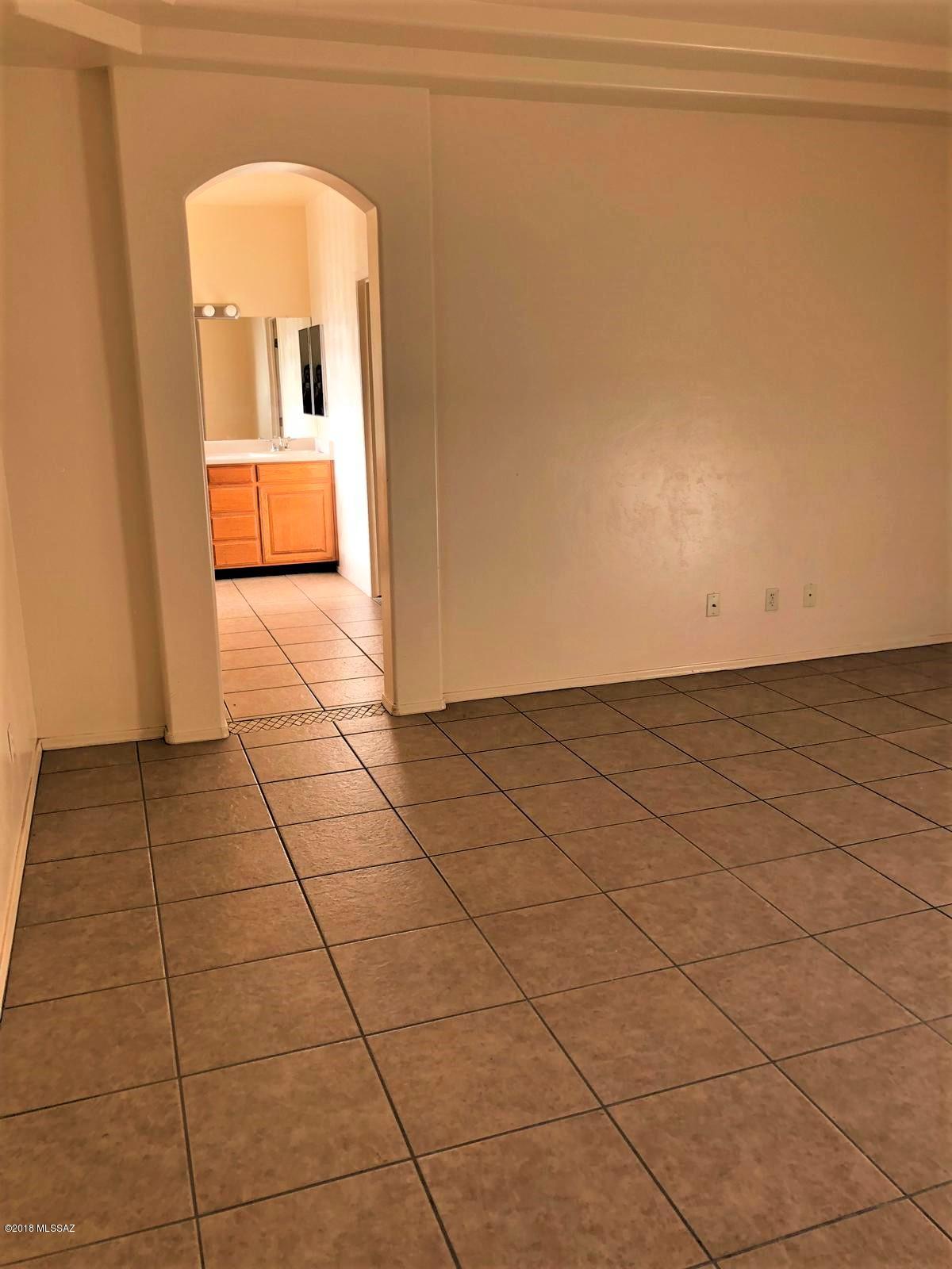 943 Circulo Tumbleweed Rio Rico, AZ 85648 - Photo 14 of 44