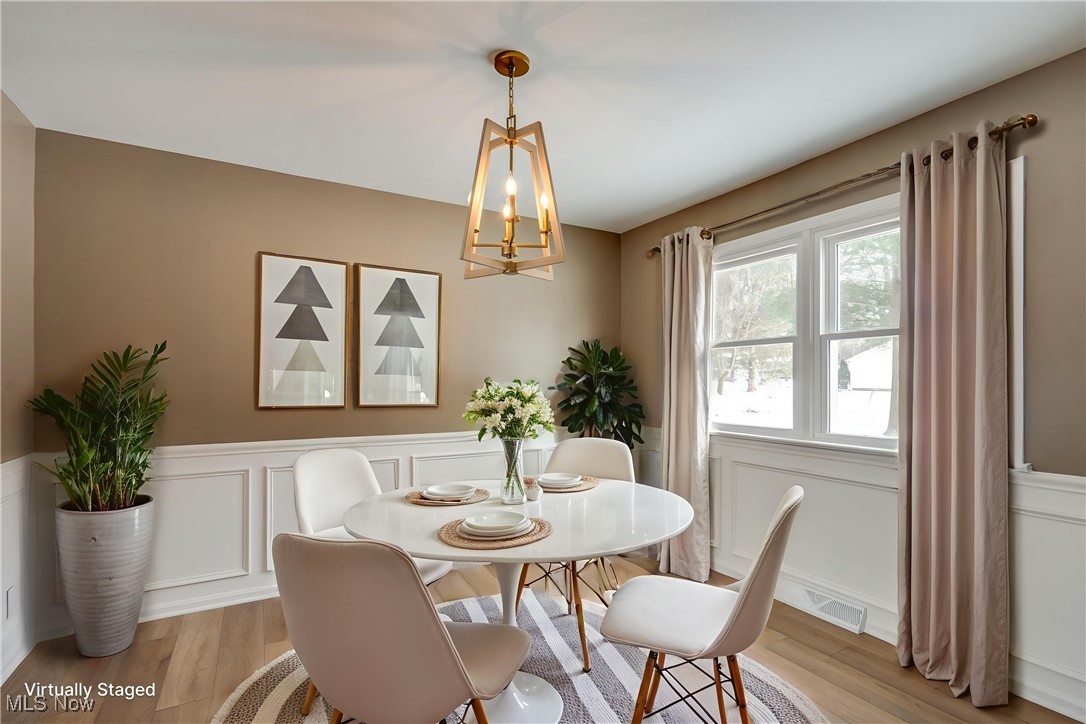941 South Hametown Road Akron, OH 44321 - Photo 7 of 45 Formal dining area virtually staged