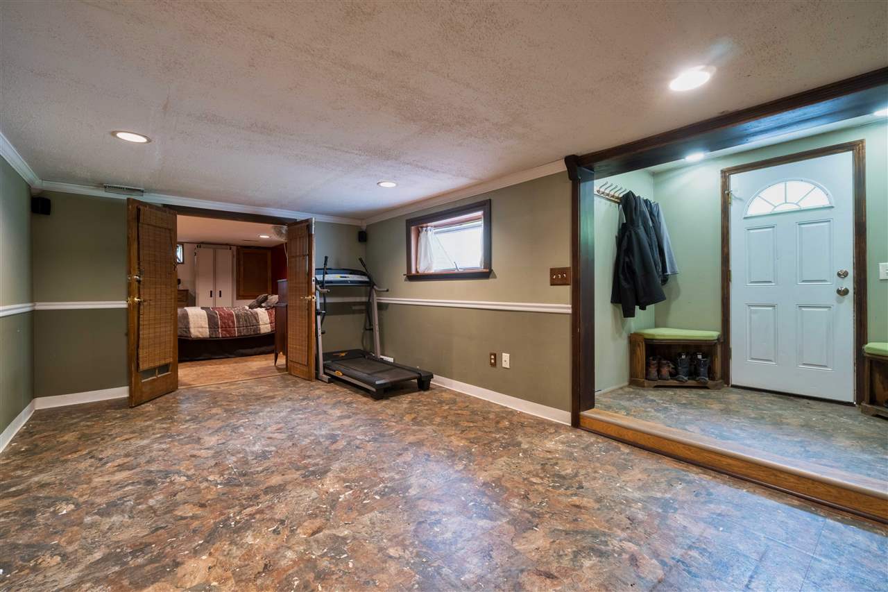 11 Walnut Hill Road Derry, NH 03038 - Photo 23 of 29