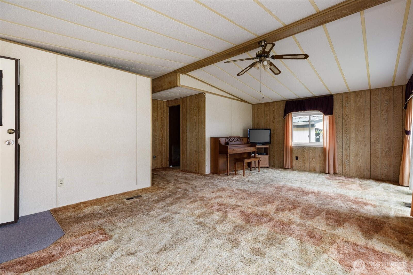 1361 North Goldie Road, Unit 16 Oak Harbor, WA 98277 - Photo 21 of 30