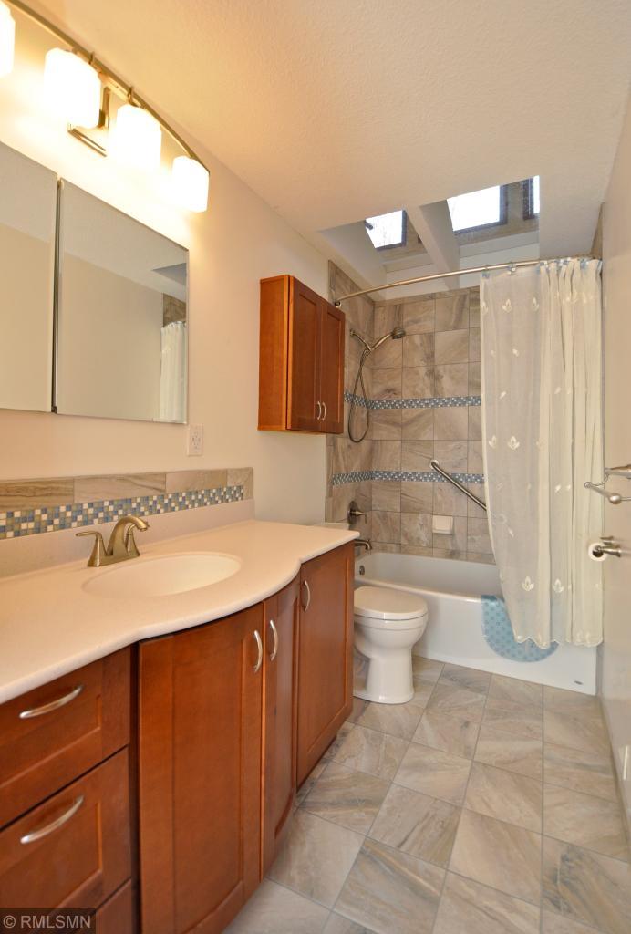 408 19th Street Northwest Rochester, MN 55901 - Photo 16 of 35 Gallery Image 16