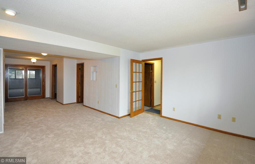 408 19th Street Northwest Rochester, MN 55901 - Photo 26 of 35 Gallery Image 26