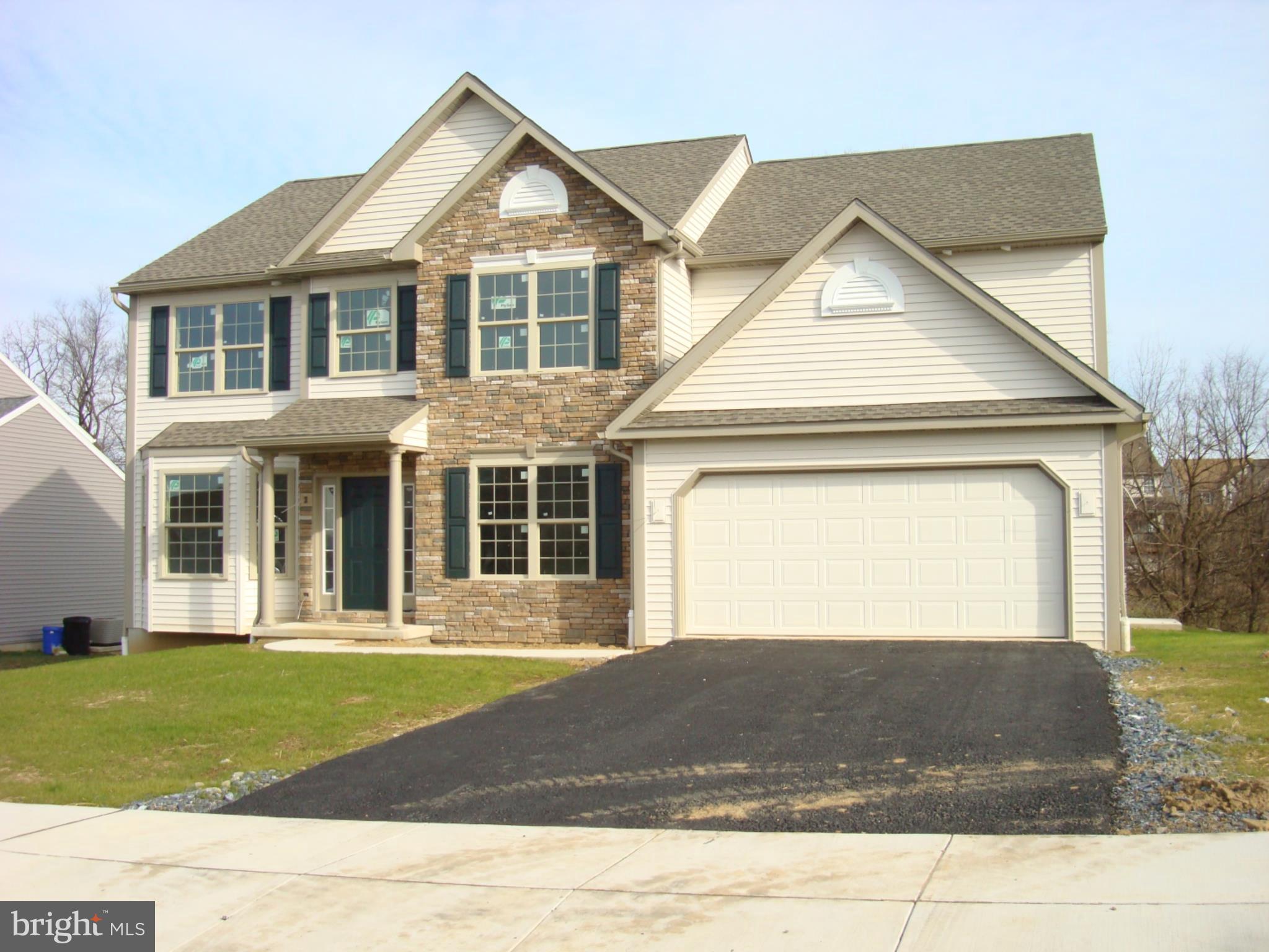 634 Ebersole Road Reading, PA 19605 - Photo 2 of 26 Gallery Image 2