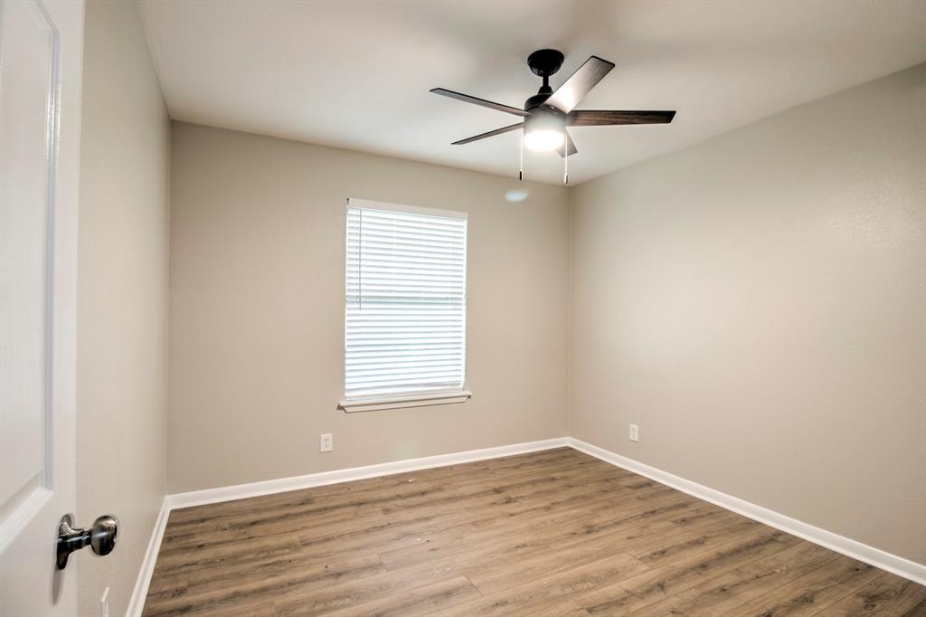 327 West McKinney Street Pilot Point, TX 76258 - Photo 19 of 29