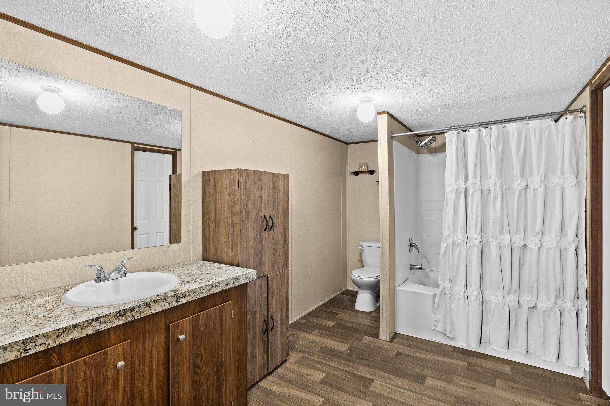 278 Rising Sun Road Mineral, VA 23117 - Photo 26 of 45 Large Primay Bath w/ Shower and Tub