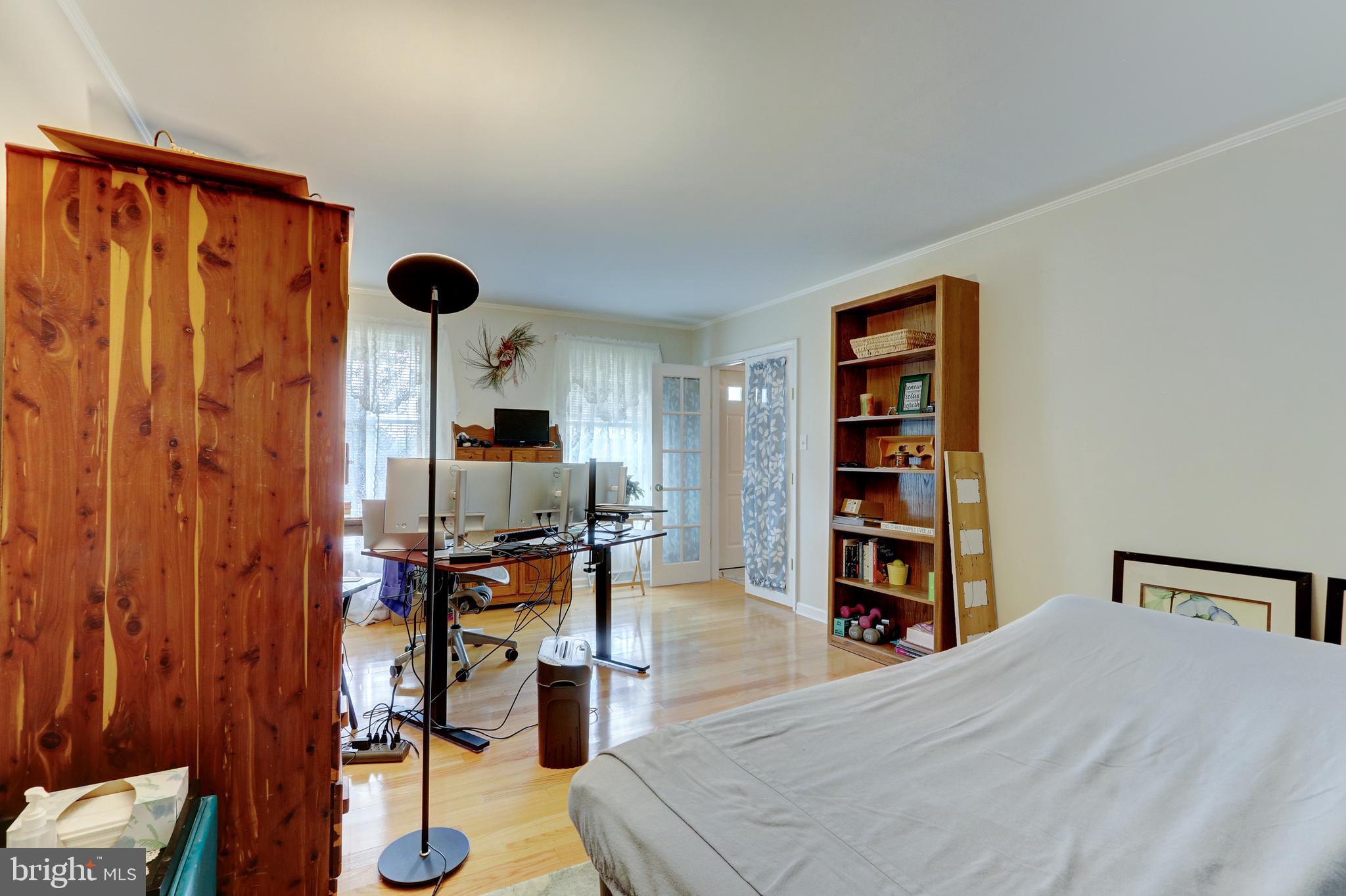 8 Thornbury Road Reading, PA 19606 - Photo 24 of 49 1st floor office or formal living room