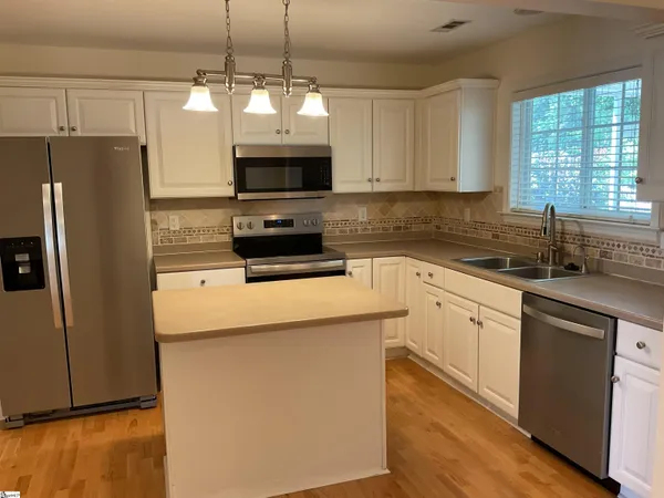 $334,000 | 833 Woodsford Drive, Greenville, SC 29615