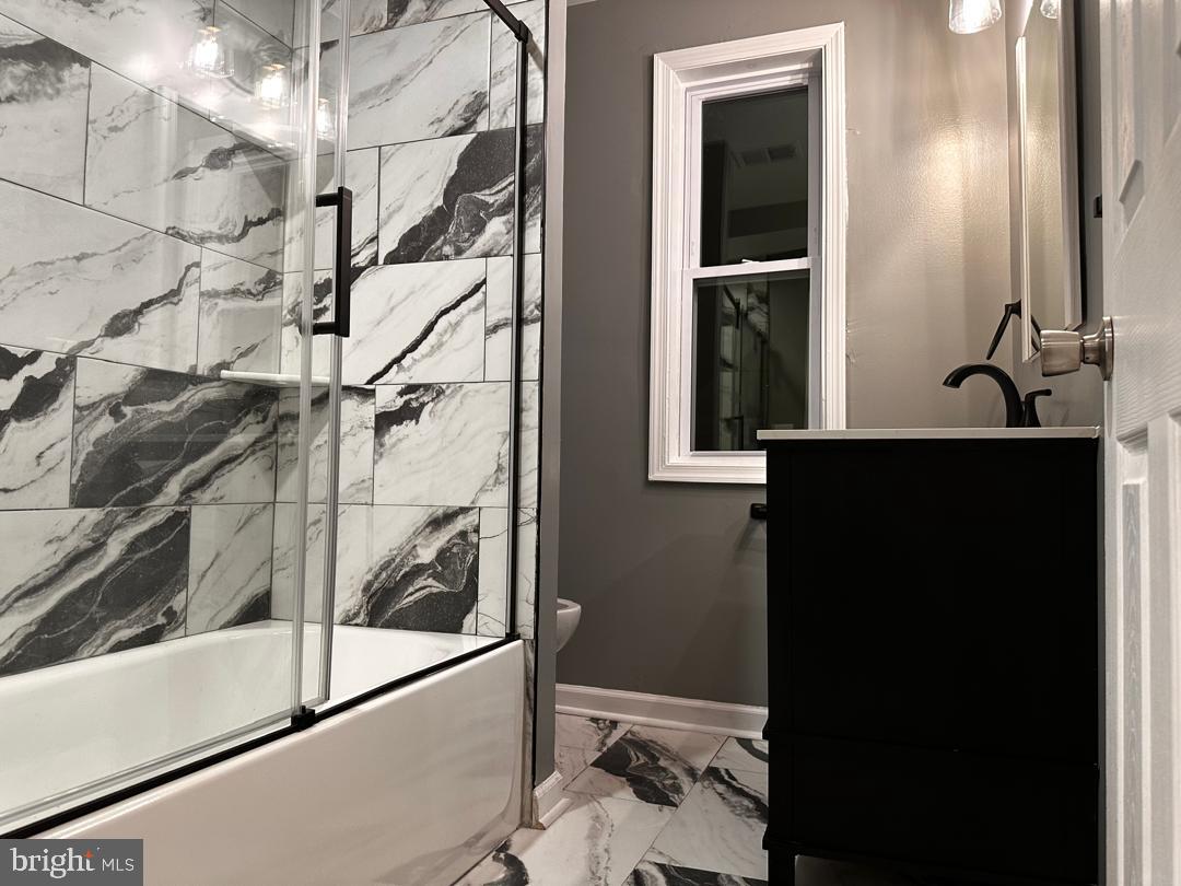 32 Kent Road Upper Darby, PA 19082 - Photo 41 of 60 a view of a living room