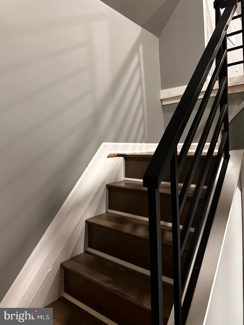 32 Kent Road Upper Darby, PA 19082 - Photo 48 of 60 a view of entryway