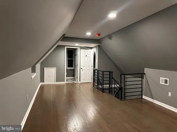 $440,000 | 32 Kent Road, Upper Darby, PA 19082