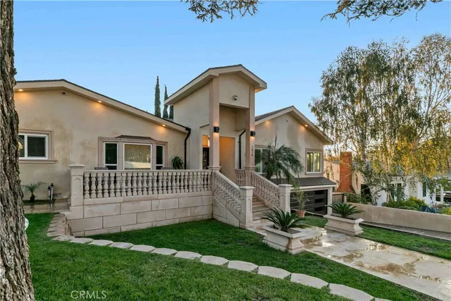 a front view of house with yard