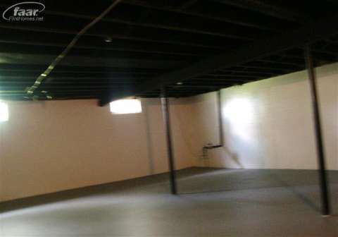 1036 Ramsgate Road Flint, MI 48532 - Photo 25 of 39 20367530-25.JPG