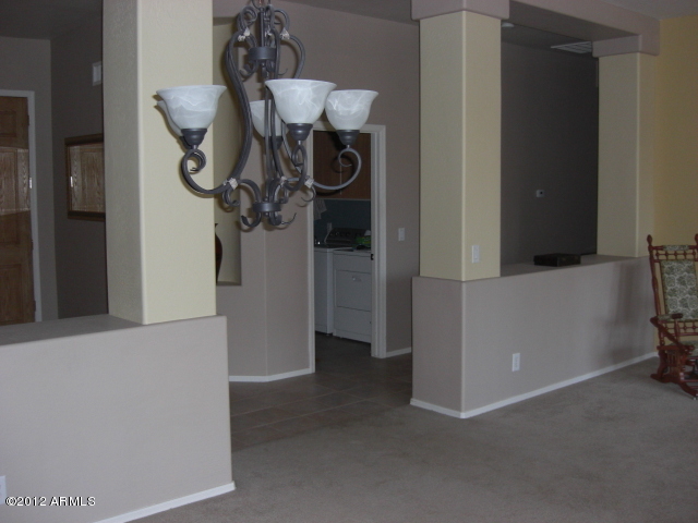 295 West Del Rio Street Gilbert, AZ 85233 - Photo 13 of 30 Living Dining