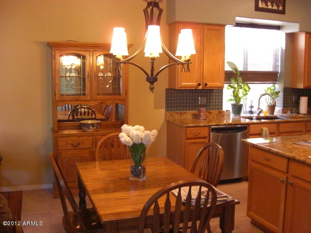 295 West Del Rio Street Gilbert, AZ 85233 - Photo 5 of 30 breakfast dining area