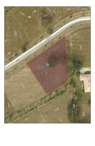 a black and white photo of a bathroom