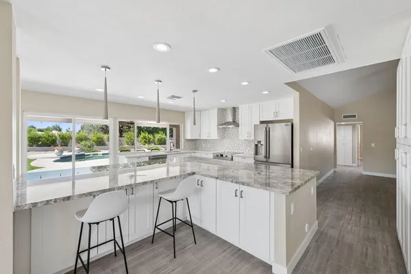 $4,499 | 13222 North 1st Avenue, Phoenix, AZ 85029