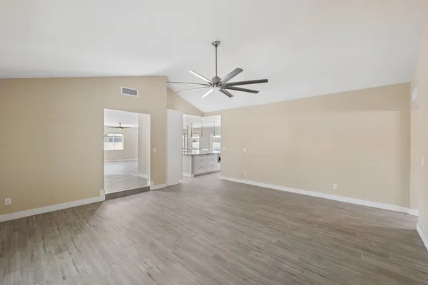 $4,499 | 13222 North 1st Avenue, Phoenix, AZ 85029