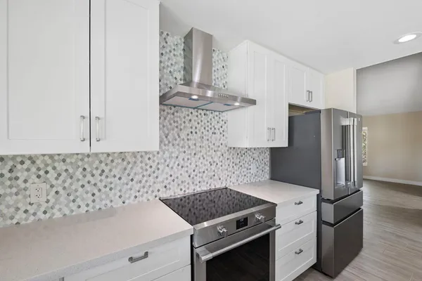 $4,499 | 13222 North 1st Avenue, Phoenix, AZ 85029