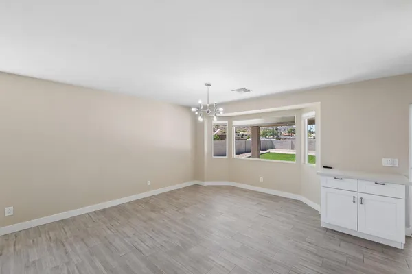 $4,499 | 13222 North 1st Avenue, Phoenix, AZ 85029