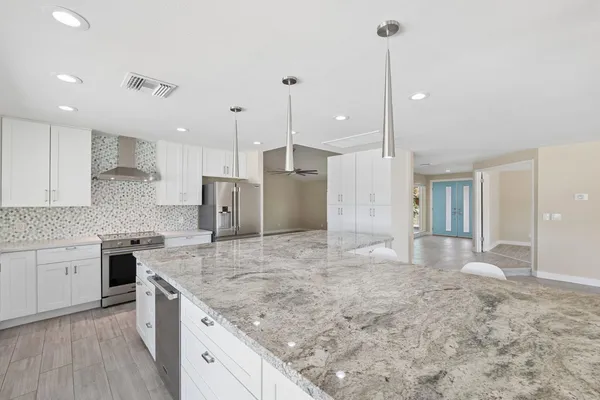 $4,499 | 13222 North 1st Avenue, Phoenix, AZ 85029